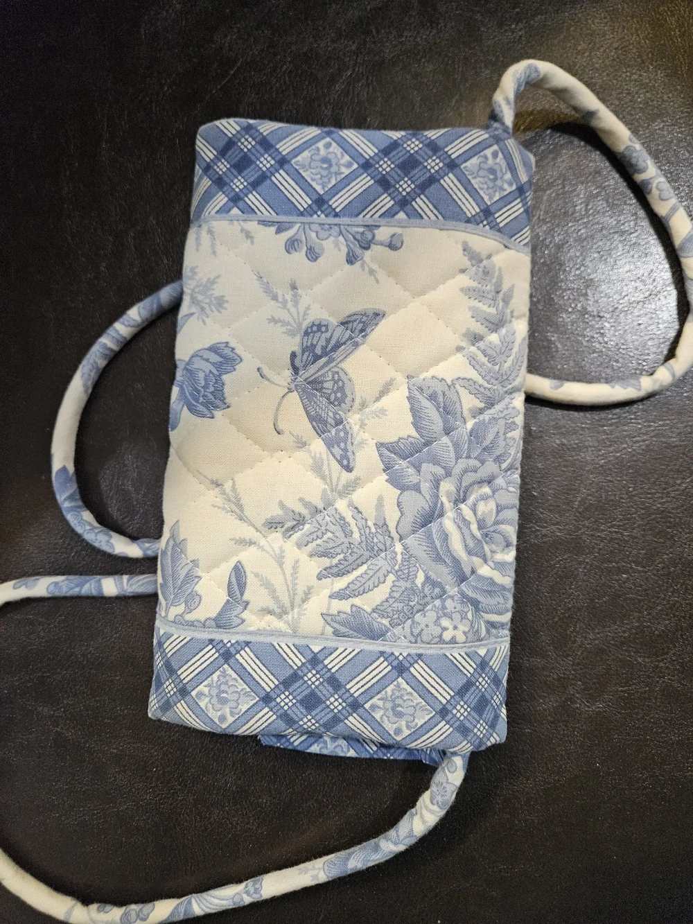Vera Bradley Blue and White Quilted Patchwork Crossbody bag - Picture 2 of 3